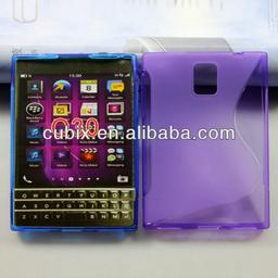 Новые фото дают представление о внешнем виде смартфона BlackBerry Q30