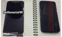 Лицевую панель смартфона Motorola Moto X+1 сфотографировали рядом с Moto X1