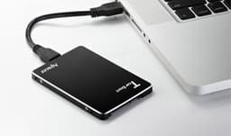 Твердотельный накопитель Apacer AS710 оснащен интерфейсами SATA 6 Гбит/с и USB 3.0