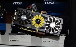 Видеокарта MSI Radeon R9 290X Lightning позирует на фото
