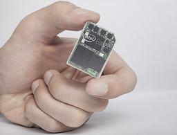 Intel Edison — крошечный ПК размером с карту SD, основанный на платформе Quark