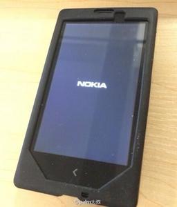 Опубликовано «шпионское фото» инженерного образца смартфона Nokia Normandy, работающего под управлением ОС Android