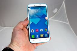 Серия смартфонов Alcatel One Touch Pop пополнилась моделью C9 с экраном диагональю 5,5 дюйма