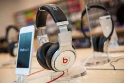 Европейские регуляторы одобрили сделку Apple и Beats