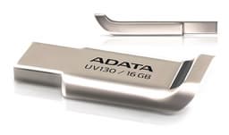Металлический корпус флэшки Adata UV130 имеет петлю для ремешка, стилизованную под антикрыло автомобиля