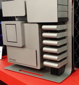 На Computex 2014 показан корпус Thermaltake Level 10 Titanium Limited Edition