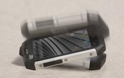 Цена защищенного смартфона Caterpillar B15Q, работающего под управлением Android 4.4, — 400 евро