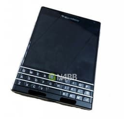 Фото дня: смартфон BlackBerry Q30