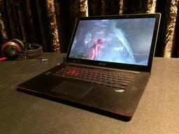 Игровой ноутбук Asus GX500 является близнецом модели NX500, но с более производительной видеокартой