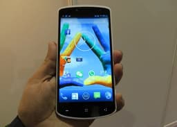 Компания Karbonn планирует выпустить смартфон, работающий с двумя ОС: Android и Windows Phone