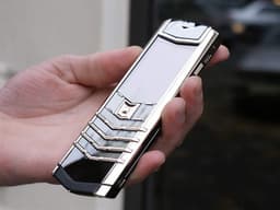 Смартфон Vertu Signature Touch получит дисплей Full HD и платформу Snapdragon 800