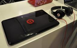 HP продолжит использовать бренд Beats Audio до конца 2015 года