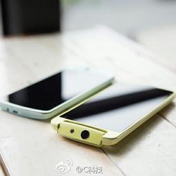Для смартфона Oppo N1 mini выбраны пастельные цвета корпуса
