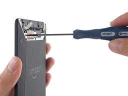 Электронная книга Amazon Kindle Voyage заработала у iFixit семь баллов