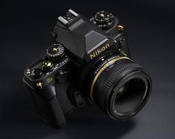 В Японии представлена камера Nikon Df Gold Edition
