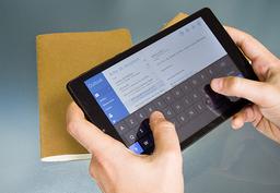 Планшет Archos 80 Cesium работает под управлением Windows 8.1 и располагает 1 ГБ оперативной памяти