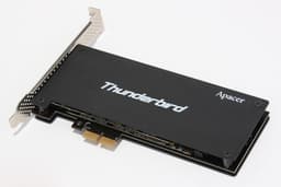Твердотельный накопитель Apacer Thunderbird PT910 с интерфейсом PCIe 2.0 x2 развивает в режиме чтения скорость 830 МБ/с