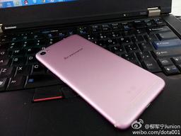 Lenovo уличили в копировании iPhone