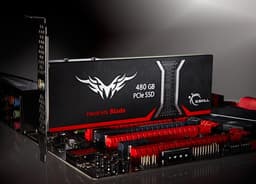 В твердотельном накопителе G.Skill Phoenix Blade объемом 480 ГБ установлено четыре контроллера LSI SF-2281