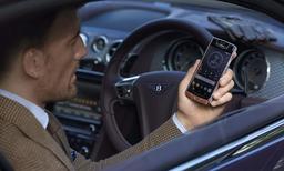 Выпущен первый смартфон Vertu for Bentley