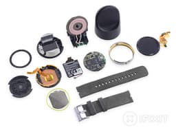 Специалисты iFixit разобрали часы Moto 360 и обнаружили там платформу TI OMAP 3, которая выпускалась по нормам 45 нм