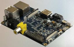 Компоненты одноплатного компьютера Banana Pi собраны на плате размерами 92 х 60 мм