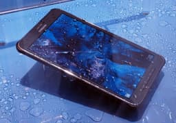 Samsung представила восьмидюймовый защищённый планшет Galaxy Tab Active, способный выдержать падение с высоты 1,2 м