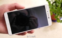 Смартфон Vivo Xplay 5S по своим характеристикам практически не будет отличаться от модели Xplay 3S