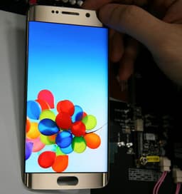 Компания Samsung Display подробно рассказала о гибких дисплеях AMOLED