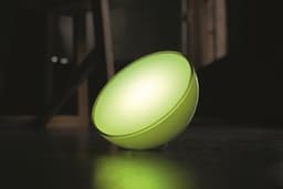 Умные светильники Philips Hue Go располагают собственным аккумулятором