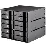 Корзина SilverStone FS212 позволяет установить вместо трех оптических приводов дюжину накопителей типоразмера 2,5 дюйма