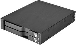 Корзина SilverStone FS212 позволяет установить вместо трех оптических приводов дюжину накопителей типоразмера 2,5 дюйма
