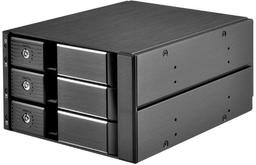 Корзины SilverStone FS3xx рассчитаны на накопители типоразмера 3,5 дюйма