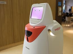 Роботы Panasonic HOSPI «трудоустроились» в одном из госпиталей Сингапура