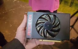 Видеокарте Radeon R9 Nano приписывают наличие полноценного GPU Fiji с 4096 потоковыми процессорами