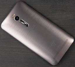 Участнику форума XDA удалось установить на смартфон Asus ZenFone 2 настольную ОС Windows 7