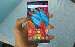 Смартфону OnePlus 2 приписывают аккумулятор ёмкостью 3300 мА·ч и меньшие, чем у предшественника, габариты