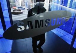 Samsung Electronics переносит срок анонса новой модели смартфона верхнего сегмента
