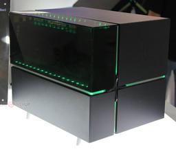 Корпус DeepCool GamerStorm, по форме близкий к кубу, рассчитан на системную плату типоразмера mini-ITX