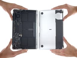 Обновлённые ультрабуки Apple MacBook Air легко разбираются, но заработали у iFixit всего по 4 балла