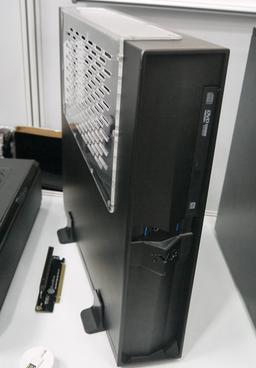 На CeBIT 2015 показан прототип корпуса SilverStone Raven RVZ02