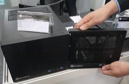 В корпусе SilverStone Sugo SG13 для плат типоразмера mini-ITX помещается СВО и карты расширения длиной до 267 мм