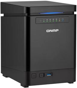 Сетевое хранилище QNAP TS-453mini рассчитано на четыре накопителя, которые загружаются сверху