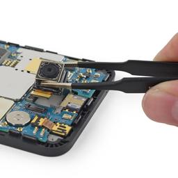 Для экономии места камера в смартфоне Nexus 5X установлена вверх ногами