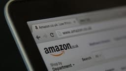 Amazon обвиняет более 1000 пользователей в публикации проплаченных отзывов