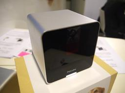 Камера Petcube позволяет дразнить домашнего питомца из любой точки планеты
