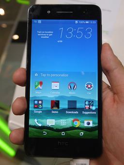 Смартфон HTC Desire 728G Dual SIM отличается странным соотношением цены и возможностей (Обновлено - видеопревью)