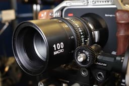 Tokina показала на IBC 2015 объективы для видео, включая макрообъектив и два широкоугольных трансфокатора