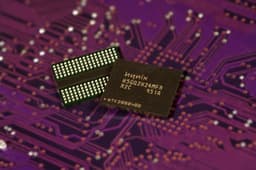 Массовое производство памяти HBM2 для видеокарт Nvidia стартует в начале следующего года