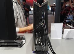 Игровой мини-ПК Asus ROG G20 Special Edition в максимальной конфигурации оснащается видеокартой GeForce GTX Titan X